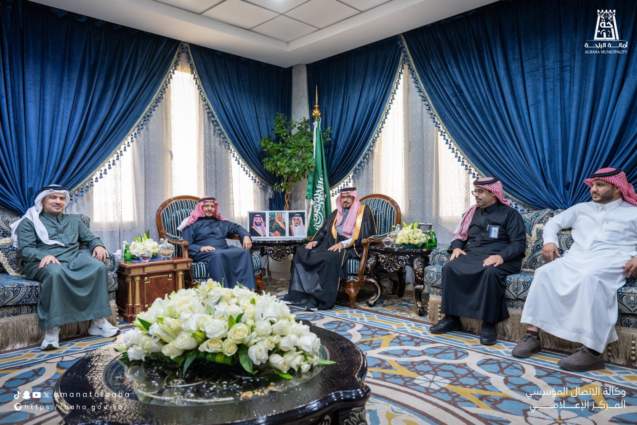 The Mayor of AlBaha Region receives advisors from the Ministry of Municipalities and Housing